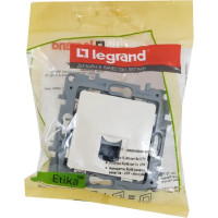 Розетка компьютерная встраиваемая Legrand Etika RJ45 UTP cat 5 цвет слоновая кость