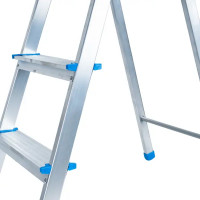 Стремянка алюминиевая Ladderbel STR-AL-3 3 ступени, максимальная нагрузка 150 кг