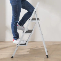 Стремянка стальная LY-SL02P 3 ступени, максимальная нагрузка 150 кг