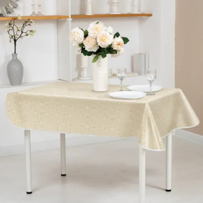 Скатерть «Шёлк шампань вензель» прямоугольная ПВХ 160x135 см бежевый