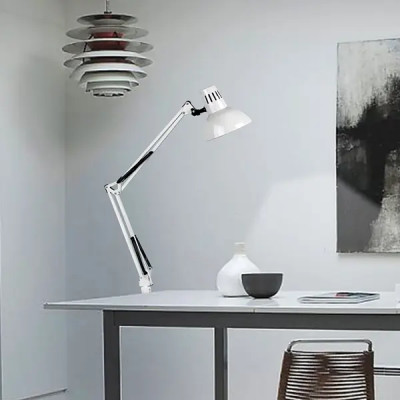 Рабочая лампа Camelion на струбцине цвет белый