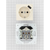 Розетка Lezard Vesna с заземлением разъем USB цвет кремовый