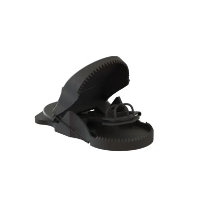 Ловушка крысоловка большая 14x7 см пластик черный