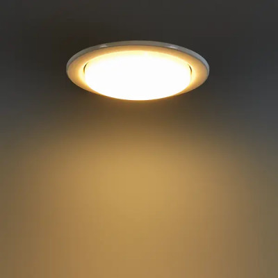 Светильник точечный встраиваемый под отверстие 125 мм 6 м² цвет белый
