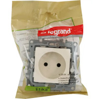Розетка без заземления - Legrand Etika - со шторками 16А 250В винтовые зажимы - слоновая кость
